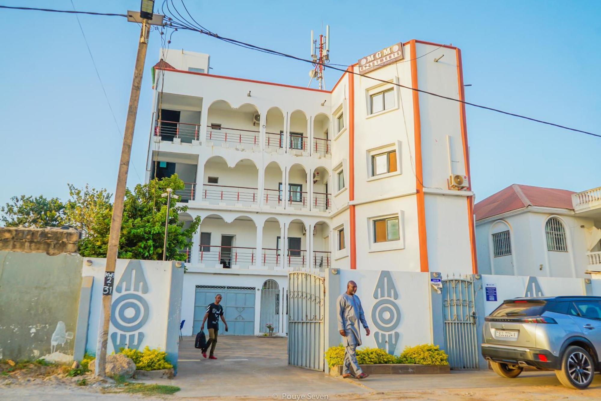 Mgm Apartments Gambia Kololi Exteriör bild