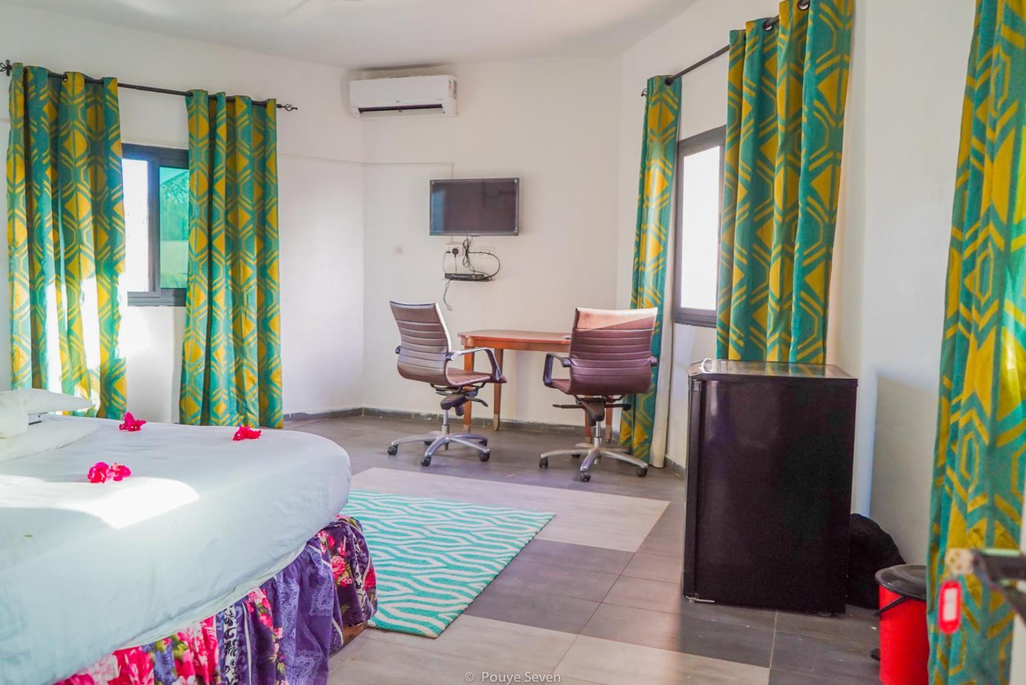 Mgm Apartments Gambia Kololi Exteriör bild